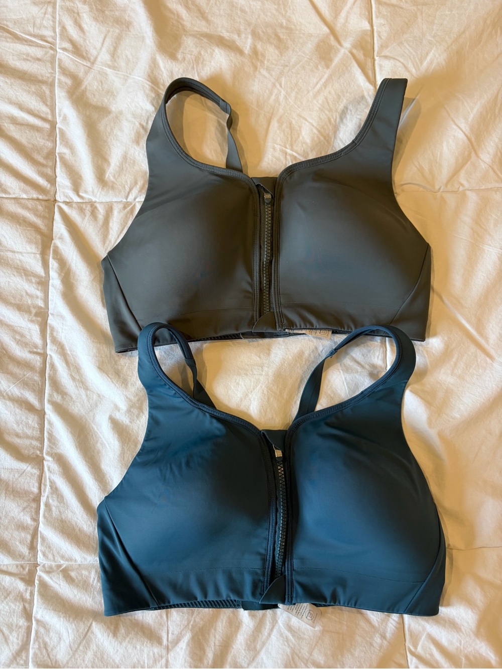 Athleta Women’s Front-Zip Sports Bra - Teal and Dark Green (bundle of 2)